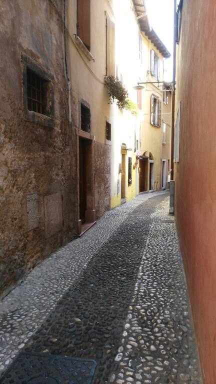 Camere Porto Vecchio Con Parcheggio A Pochi Passi Dal Castello Malcesine Exterior photo