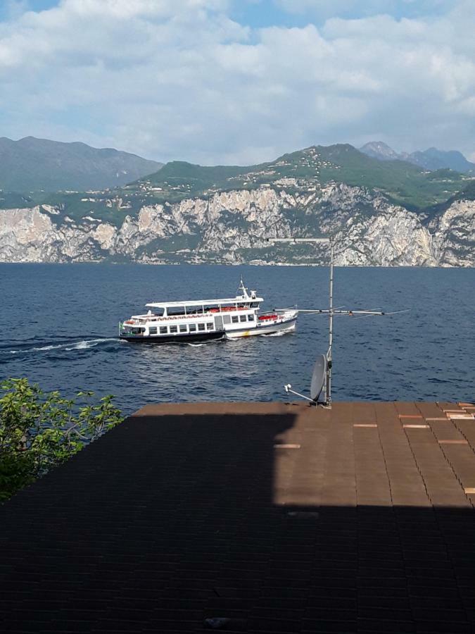 Camere Porto Vecchio Con Parcheggio A Pochi Passi Dal Castello Malcesine Exterior photo